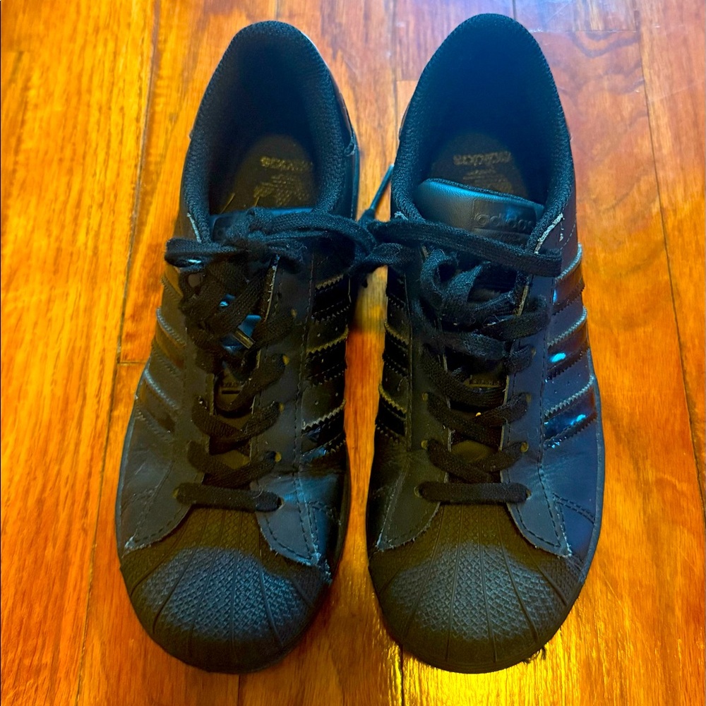 Black Adidas Superstar